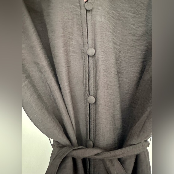 Cute, light, summer H&M black maxi dress with long sleeves. - Picture 11 of 12